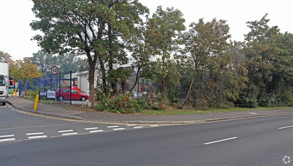 Staines Rd, Feltham for sale - Building Photo - Image 1 of 1