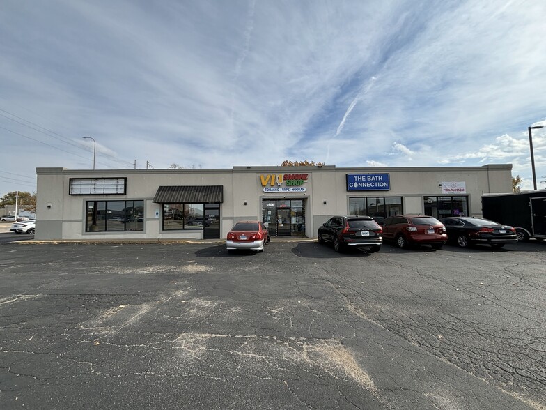 4218 N Sheridan Rd, Peoria, IL for lease - Building Photo - Image 1 of 6