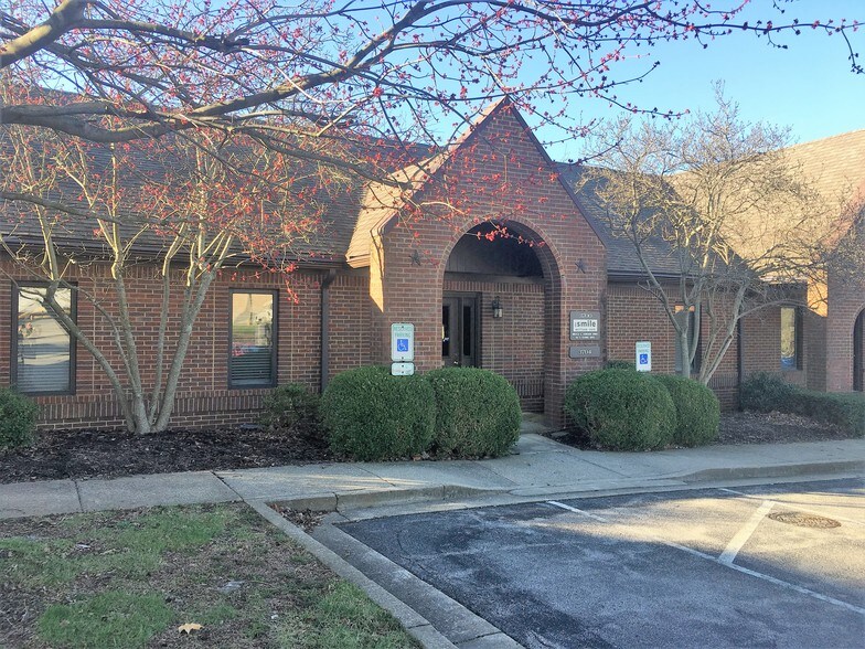 3700 Willow Ridge Rd, Lexington, KY 40514