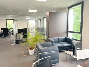 Rue Ernest Gouin, Croissy-sur-Seine for lease Interior Photo- Image 2 of 4