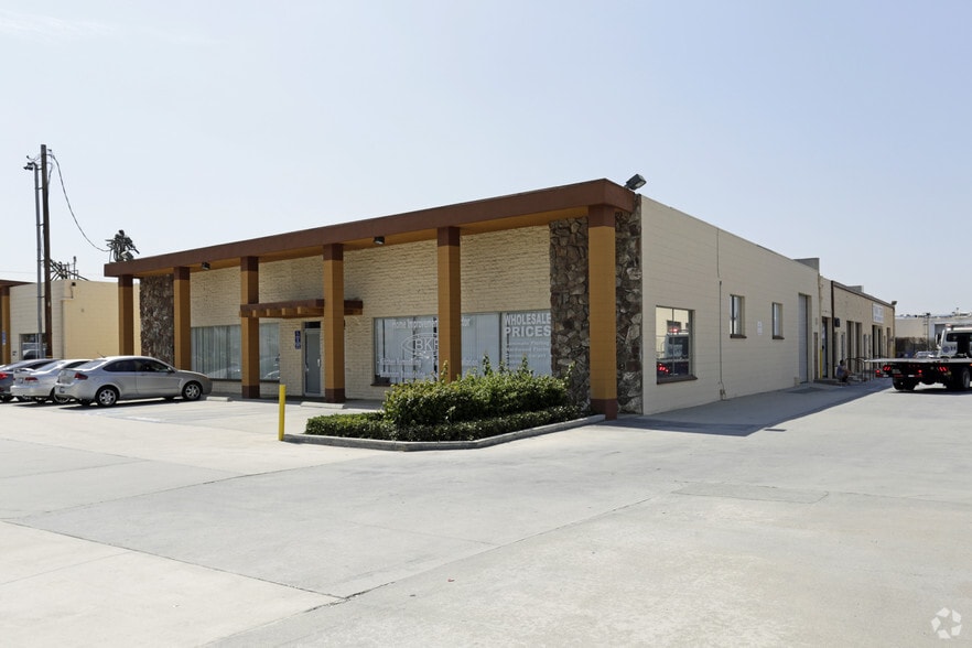 11816-11850 Washington Blvd, Whittier, CA for lease - Building Photo - Image 2 of 6