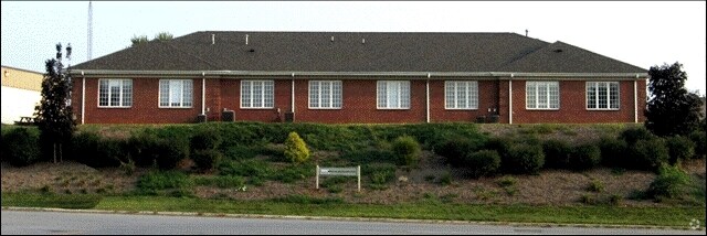 711 5th St NE, Roanoke, VA for lease - Building Photo - Image 2 of 4