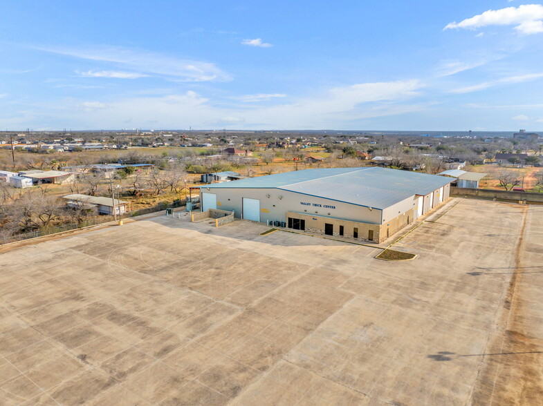 206 W Fm 468, Cotulla, TX for sale - Building Photo - Image 2 of 48