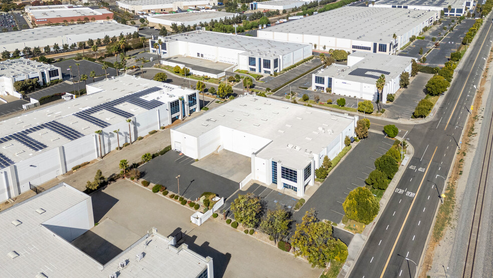 21717 Ferrero Pky, City Of Industry, CA for lease - Building Photo - Image 3 of 4