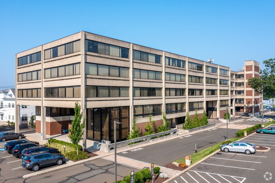 127 Washington Ave, North Haven, CT for lease - Building Photo - Image 3 of 20