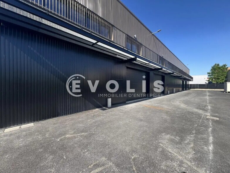 Flex in Noisy-le-Grand for lease - Building Photo - Image 3 of 16