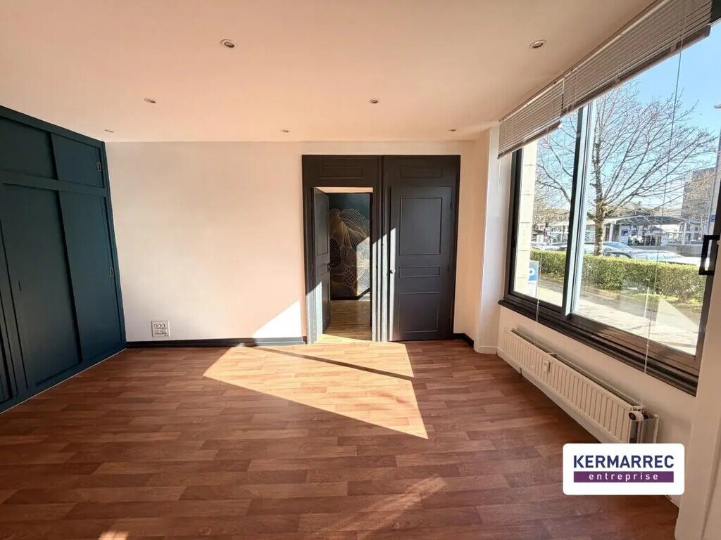 Location Bureaux 80 m² - Photo 1