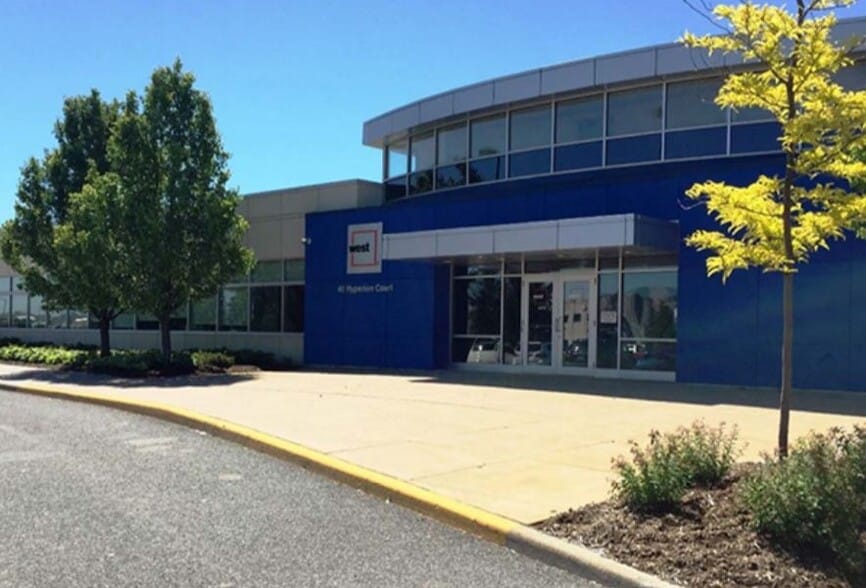 40 Hyperion Crt, Kingston, ON for sale - Building Photo - Image 1 of 1