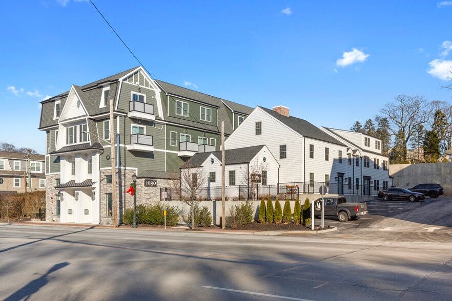 1090 New York Ave, Huntington Station, NY for sale - Building Photo - Image 2 of 14