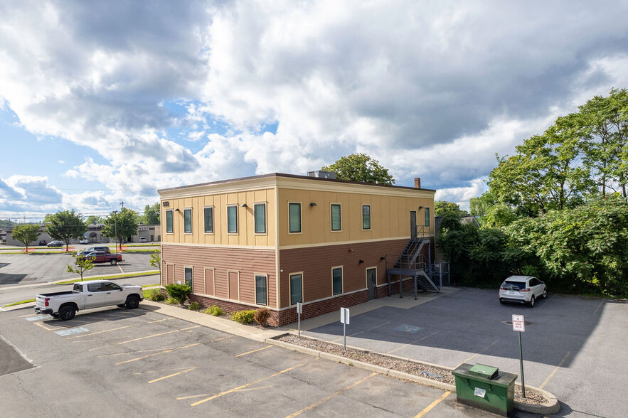 522 Liberty St, Syracuse, NY for lease - Building Photo - Image 2 of 12