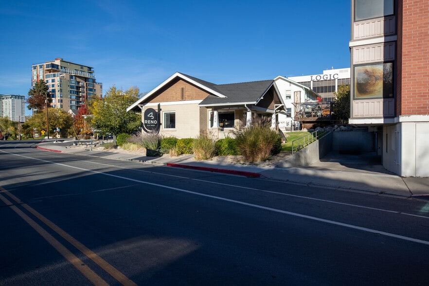 S. Arlington & Flint Portfolio portfolio of 3 properties for sale on LoopNet.com - Building Photo - Image 2 of 15