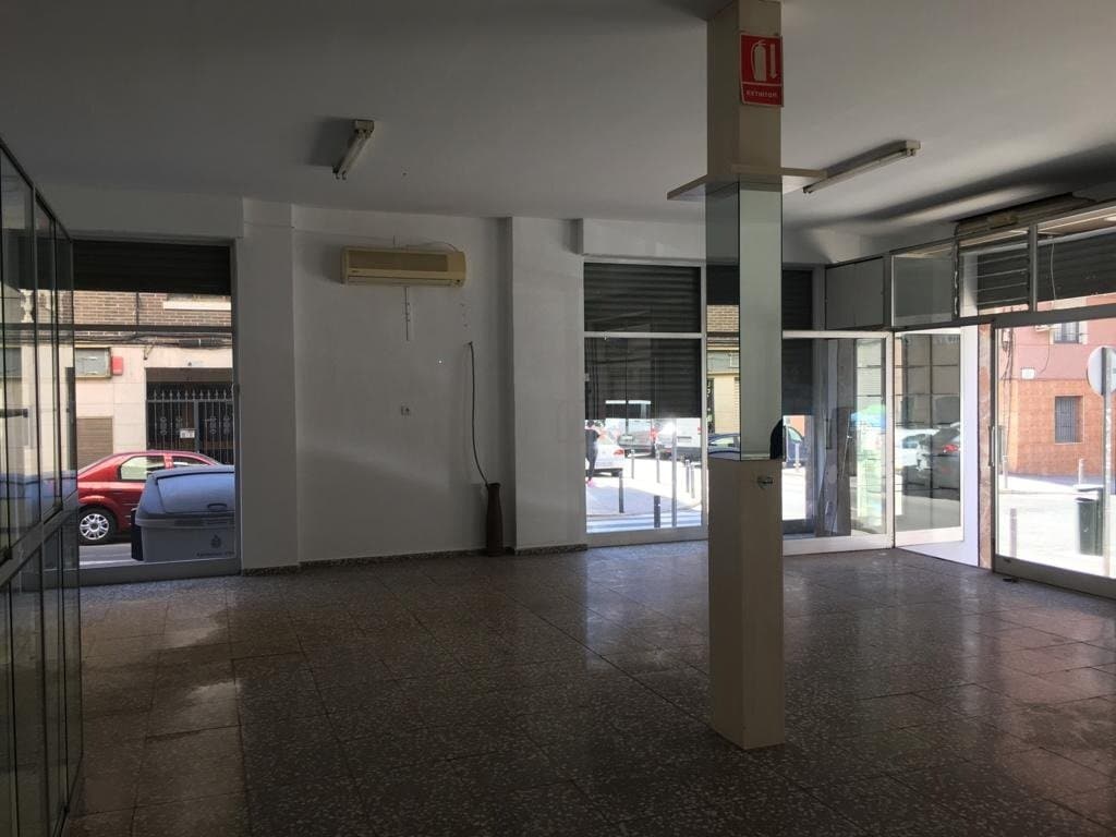 Retail in Elche, Alicante for lease Interior Photo- Image 1 of 5