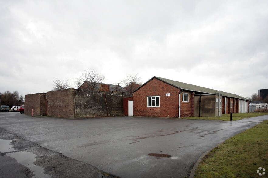 Avenue B, Wetherby for sale - Primary Photo - Image 1 of 1