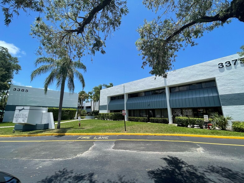 3385 Burns Rd, Palm Beach Gardens, FL for lease - Building Photo - Image 3 of 7