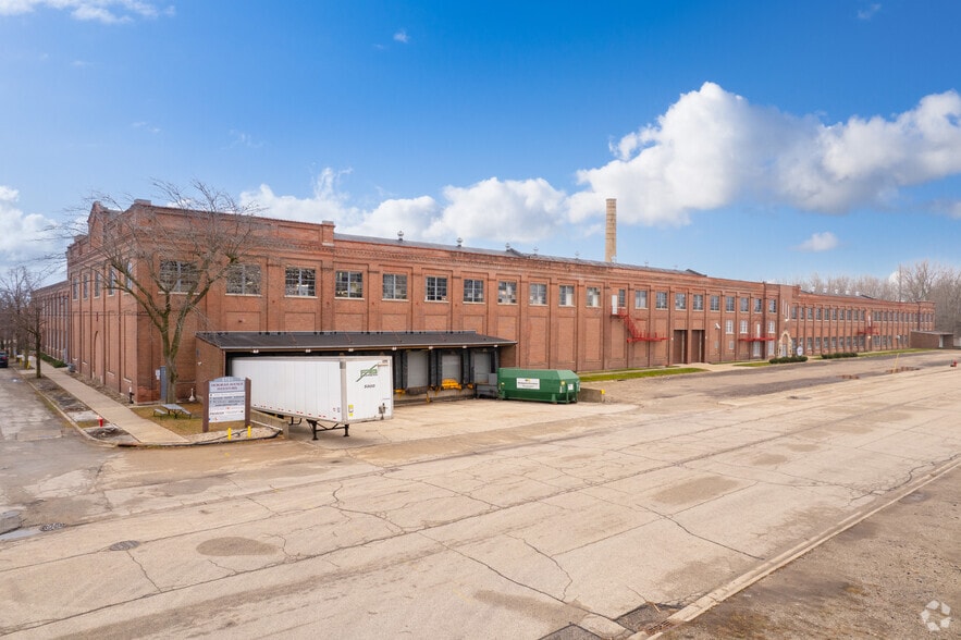 2701 Deborah Ave, Zion, IL for lease - Building Photo - Image 3 of 16