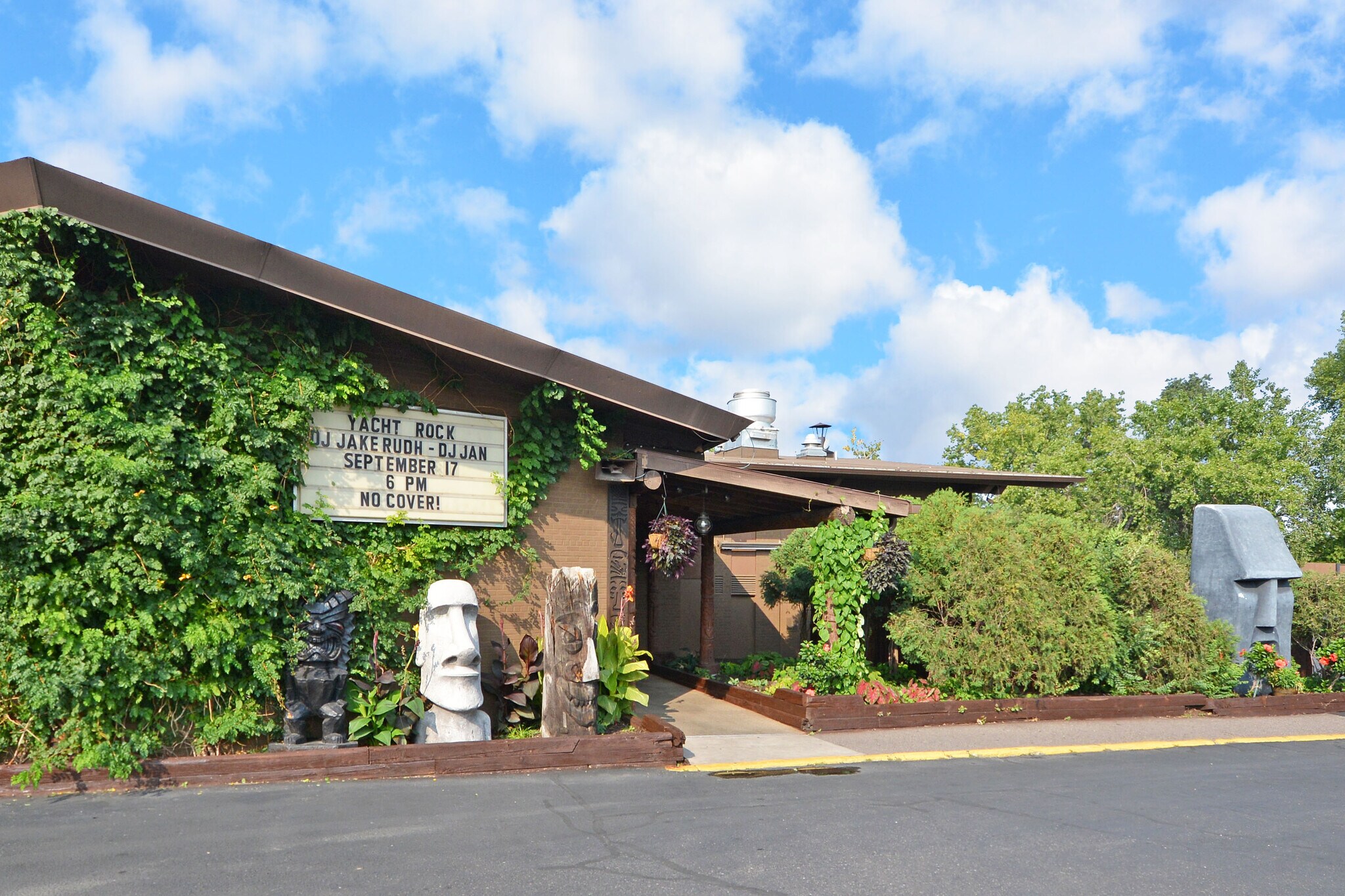 1900 & 1924 Marshall St NE, Minneapolis, MN for lease Building Photo- Image 1 of 21
