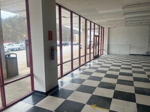 215 Crossings Mall Rd, Elkview, WV for lease Building Photo- Image 2 of 10