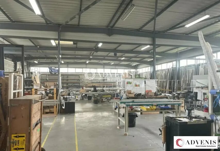 Flex in VILLENAVE-D'ORNON for sale - Interior Photo - Image 2 of 10