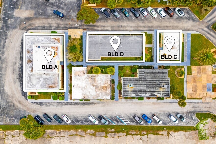 Medical & Professional Space portfolio of 3 properties for sale on LoopNet.com - Aerial - Image 2 of 13