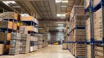 Office in Mions for lease Interior Photo- Image 2 of 4