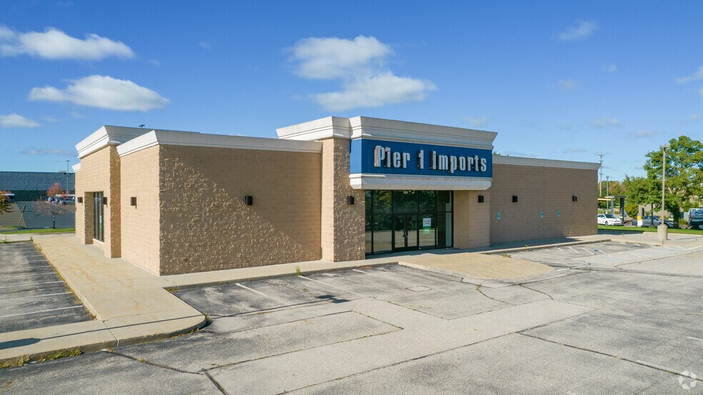 3909 Alpine Ave NW, Comstock Park, MI for sale - Primary Photo - Image 1 of 1