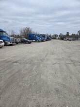 6414 E Houston Rd, Houston, TX for lease Building Photo- Image 2 of 11