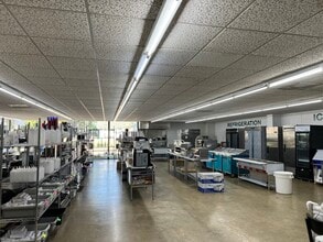 1102 Bowie St, Texarkana, TX for lease Interior Photo- Image 1 of 8