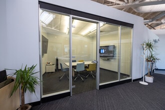 343 W 400 S, Salt Lake City, UT for lease Interior Photo- Image 1 of 3