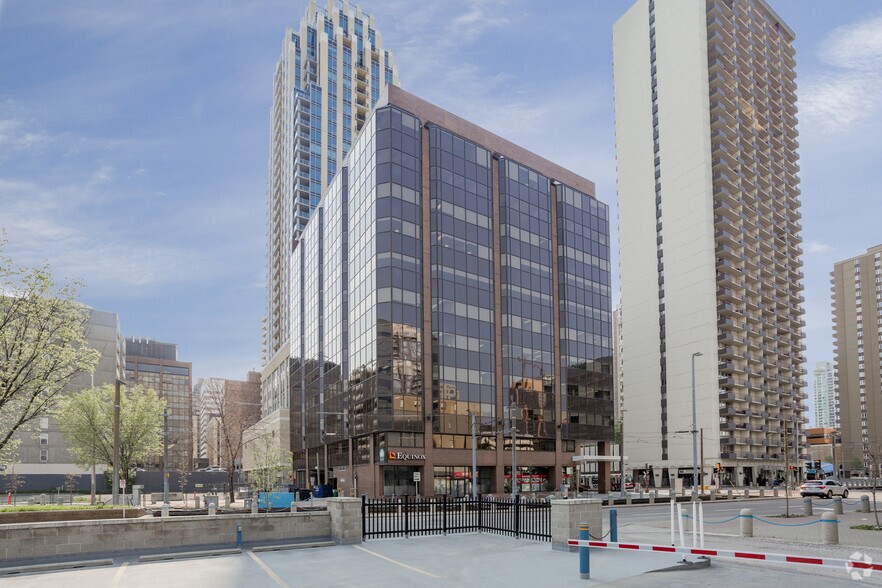 940-950 6th Ave SW, Calgary, AB for lease - Building Photo - Image 3 of 16