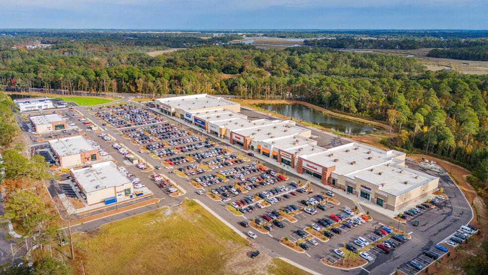 Robert Smalls Pky, Beaufort, SC for lease - Building Photo - Image 1 of 5