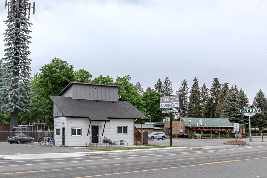 219 E Coeur D Alene Lake Dr, Coeur d'Alene, ID for sale - Building Photo - Image 2 of 41