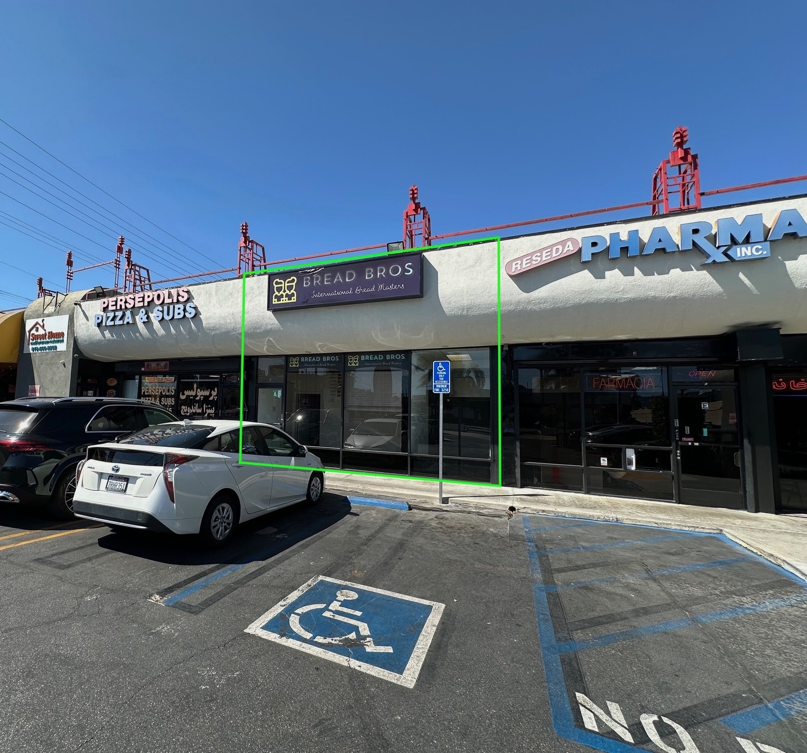6900 Reseda Blvd, Reseda, CA for lease Interior Photo- Image 1 of 5