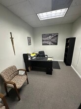 1340 Clearmont St NE, Palm Bay, FL for lease Interior Photo- Image 2 of 7