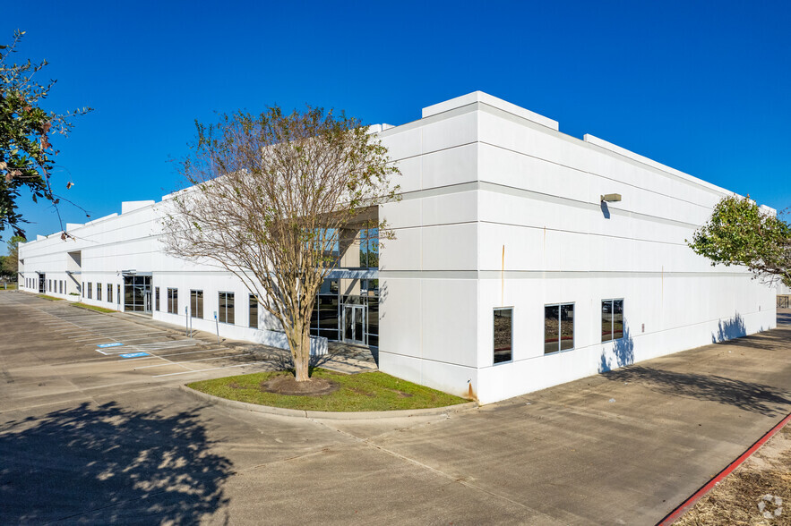 8801-8872 Fallbrook Dr, Houston, TX for lease - Building Photo - Image 3 of 8