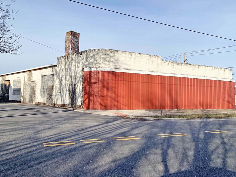 814 Wyoming Ave, West Pittston, PA for sale - Building Photo - Image 2 of 6