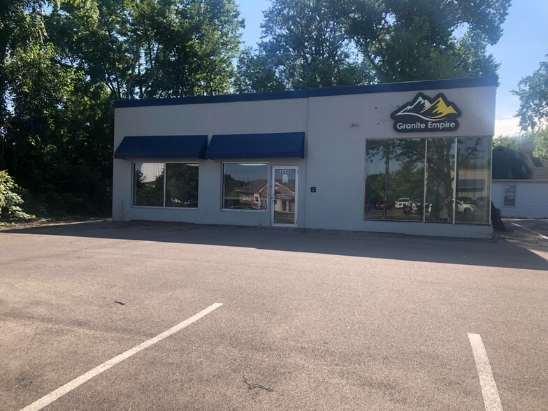 2409 Wilmington Pike, Dayton, OH for lease - Building Photo - Image 1 of 3