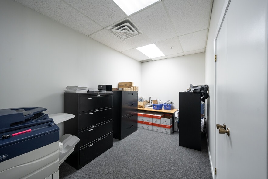 455 Milner Ave, Toronto, ON for sale - Interior Photo - Image 1 of 5