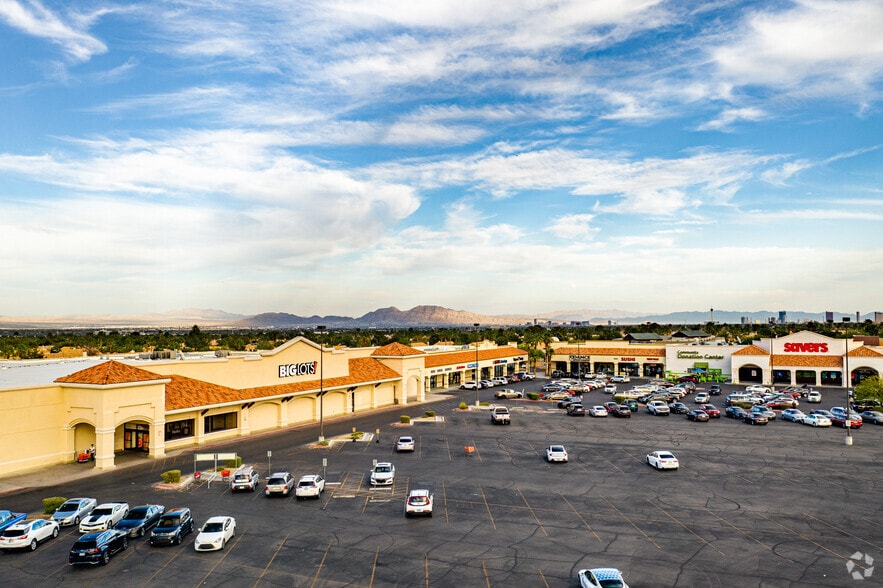 8510-8584 W Lake Mead Blvd, Las Vegas, NV for lease - Building Photo - Image 3 of 3