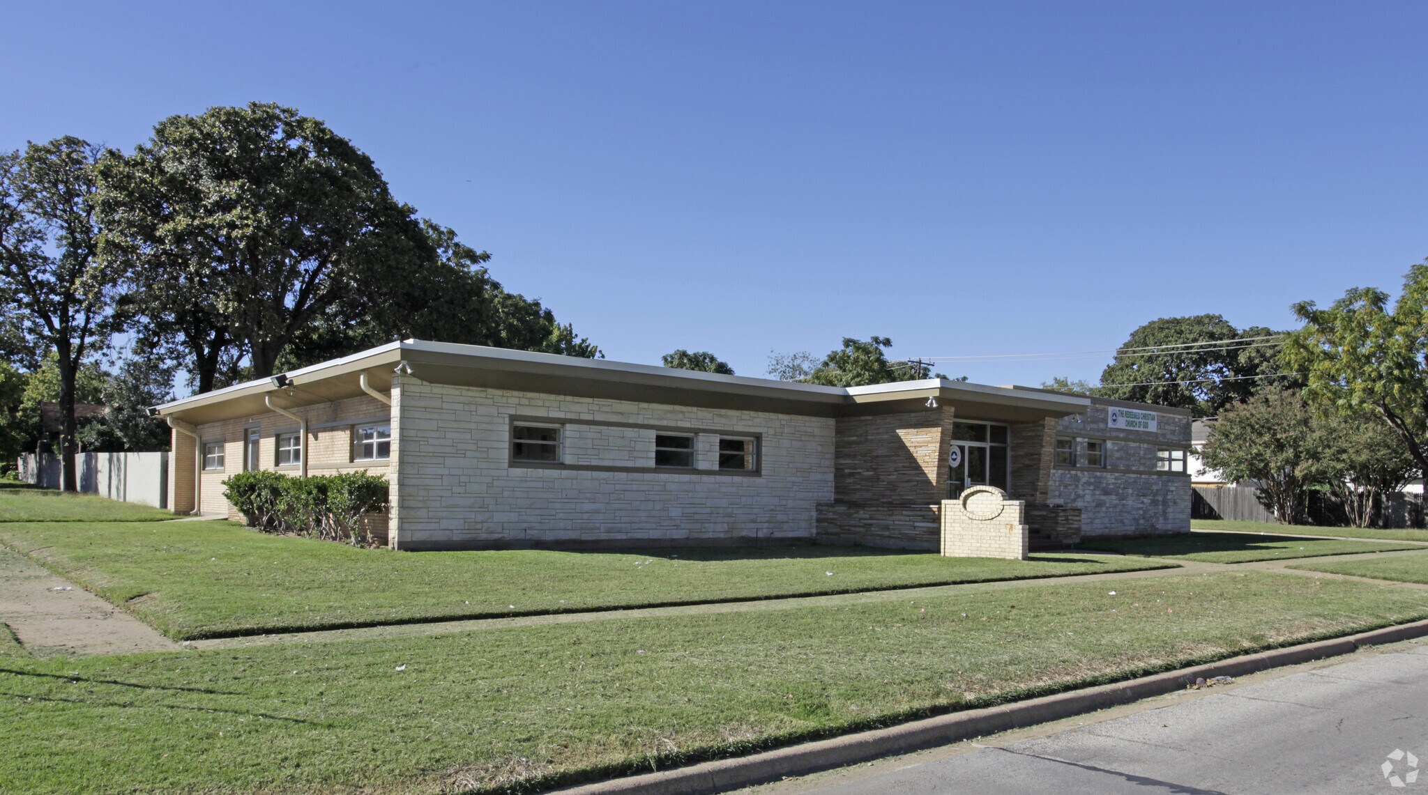 400 N East St, Arlington, TX for sale Primary Photo- Image 1 of 1