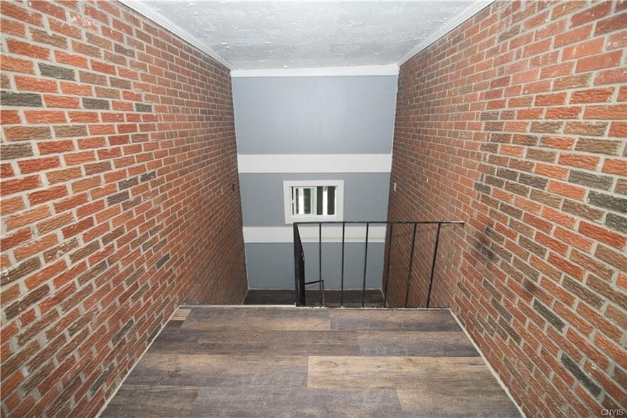 600 South Ave, Syracuse, NY for sale - Interior Photo - Image 3 of 13