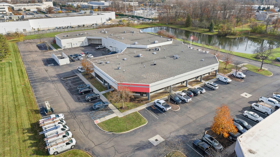 27200 Haggerty Rd, Farmington Hills, MI for lease - Building Photo - Image 1 of 13