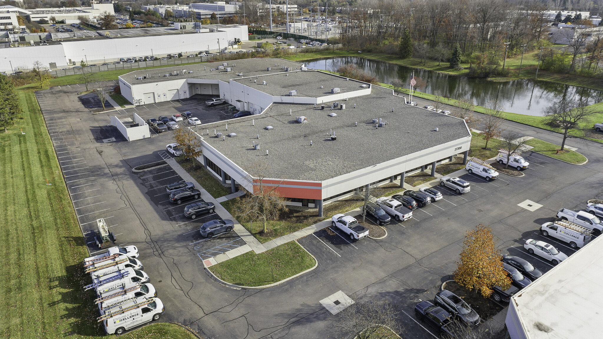 27200 Haggerty Rd, Farmington Hills, MI for lease Building Photo- Image 1 of 14
