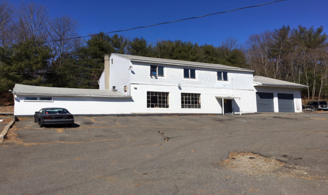 302 Lopus Rd, Beacon Falls, CT for sale - Building Photo - Image 1 of 1