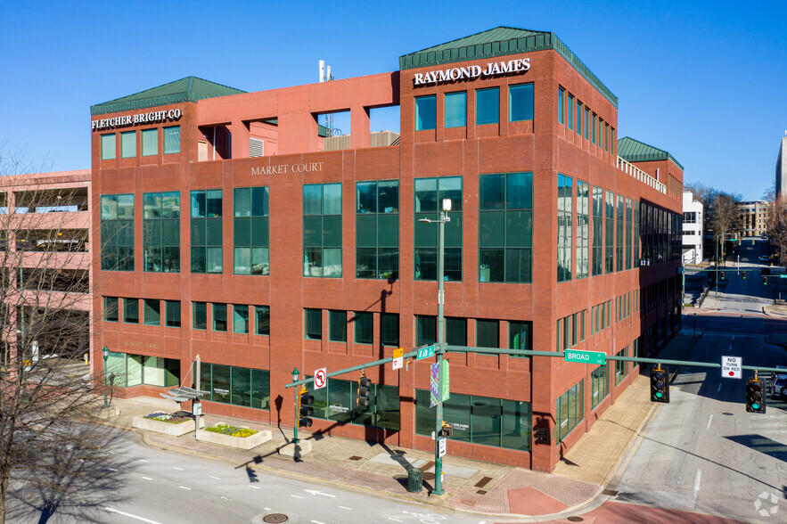 537 Market St, Chattanooga, TN for lease - Primary Photo - Image 1 of 7