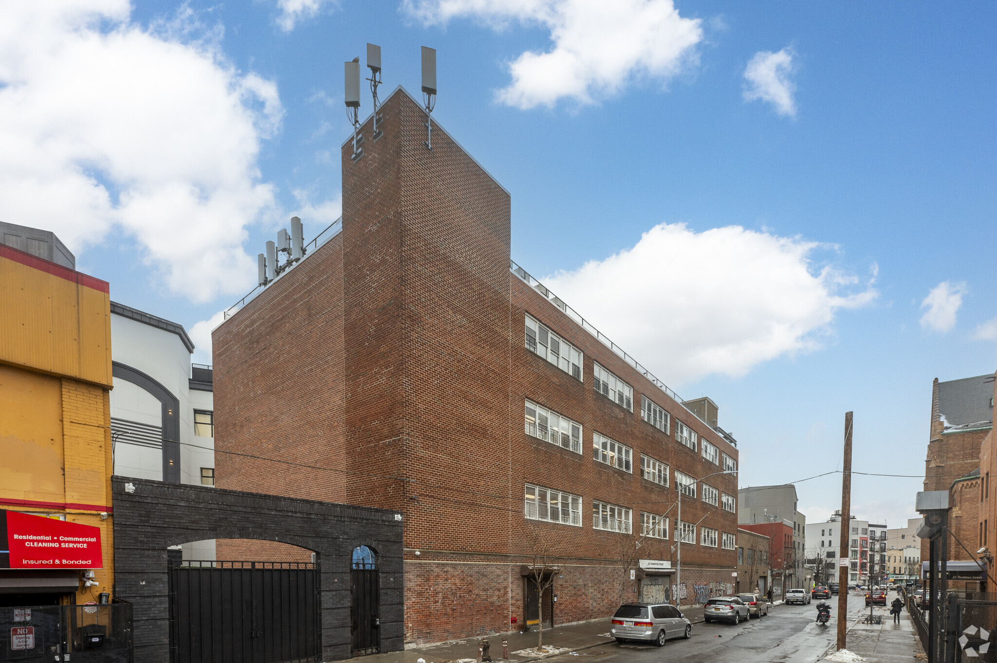 737 Flushing Ave, Brooklyn, NY for sale Primary Photo- Image 1 of 1