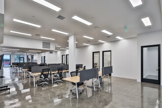 5242 W Adams Blvd, Los Angeles, CA for lease Interior Photo- Image 2 of 5