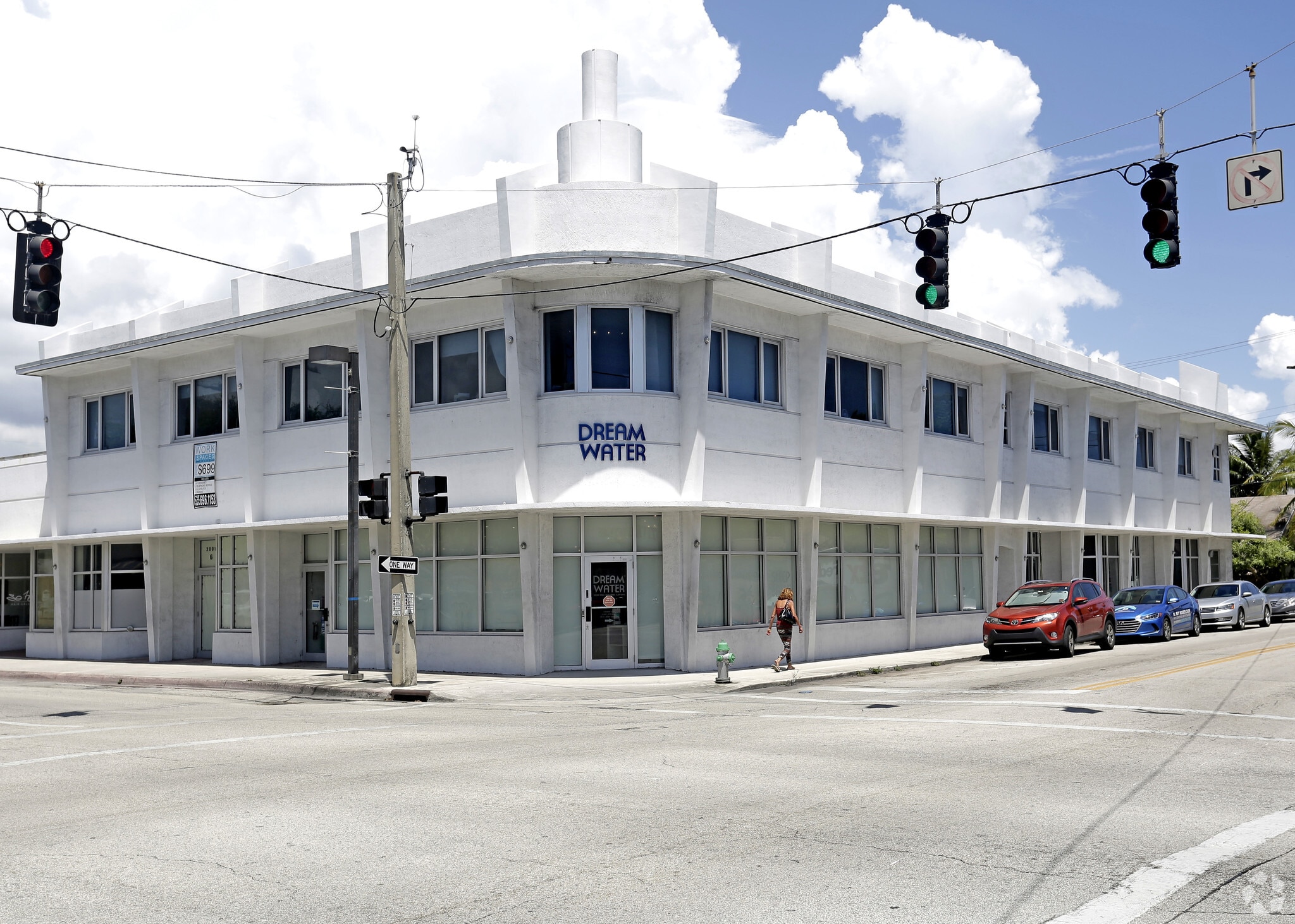 2001 Tyler St, Hollywood, FL for lease Building Photo- Image 1 of 8