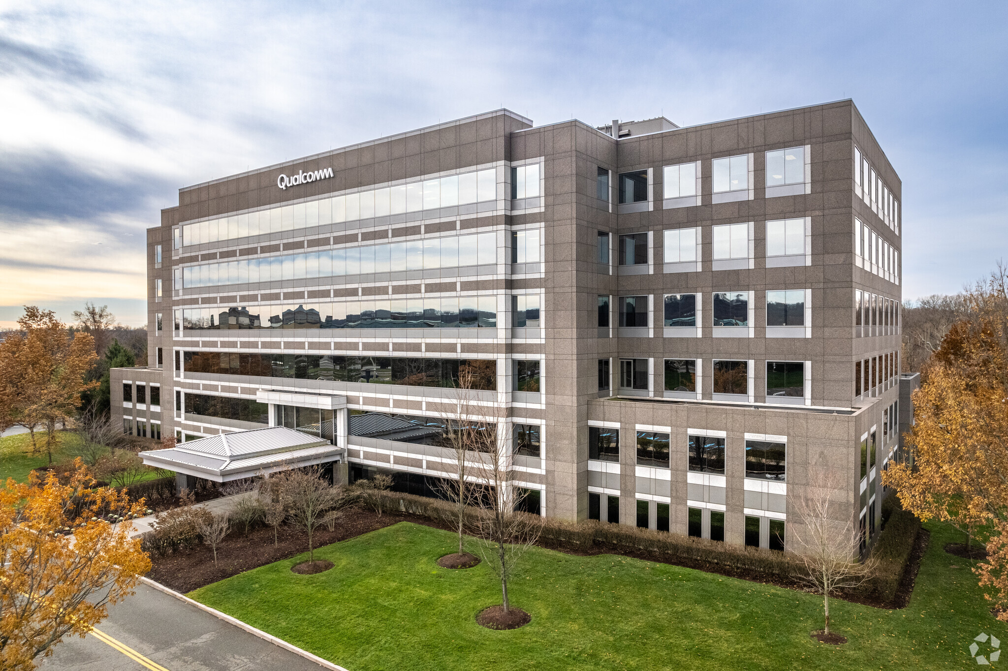 500 Somerset Corporate Blvd, Bridgewater, NJ for sale Primary Photo- Image 1 of 1