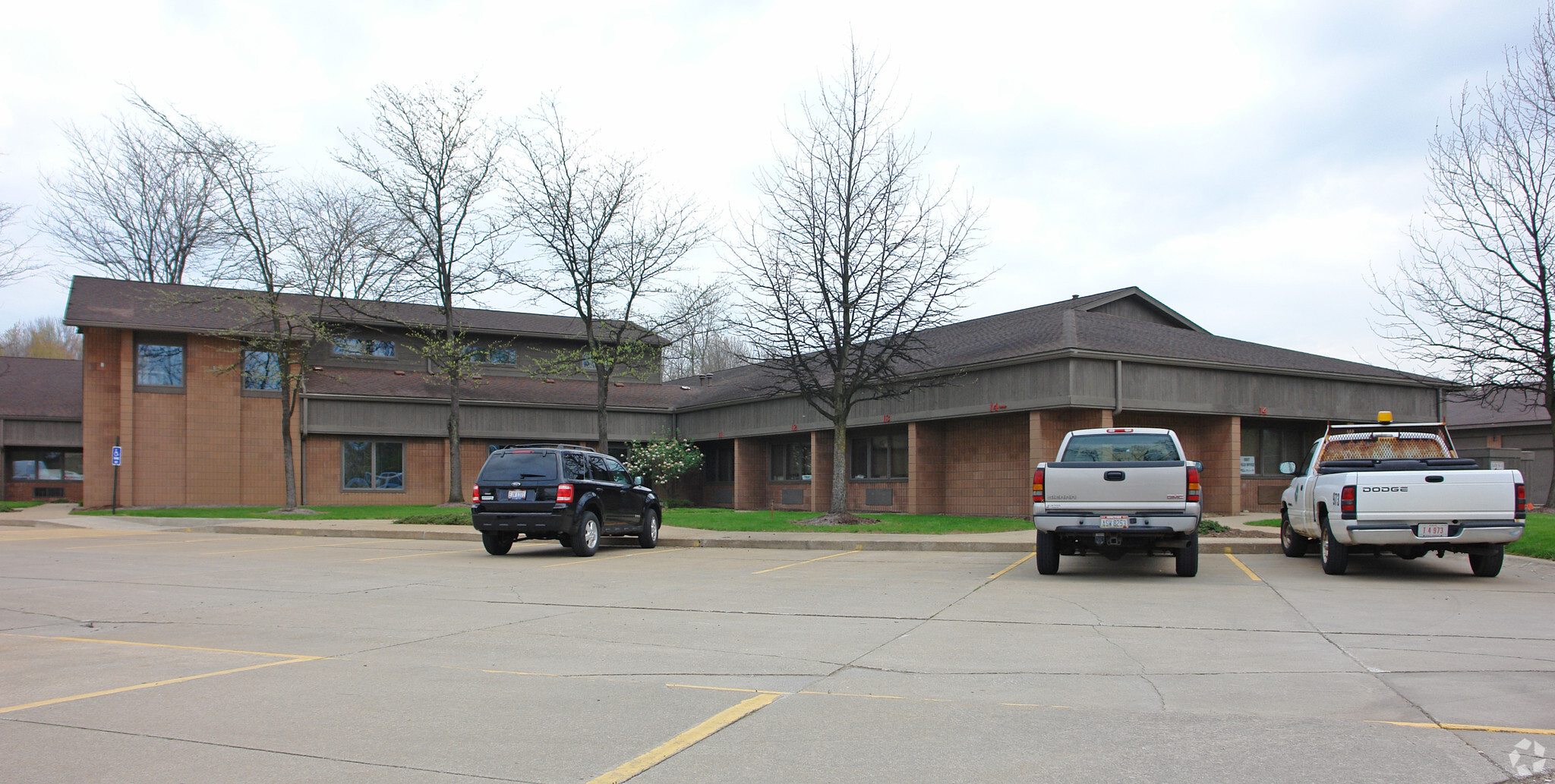 1245 S Cleveland Massillon Rd, Akron, OH for lease Primary Photo- Image 1 of 10