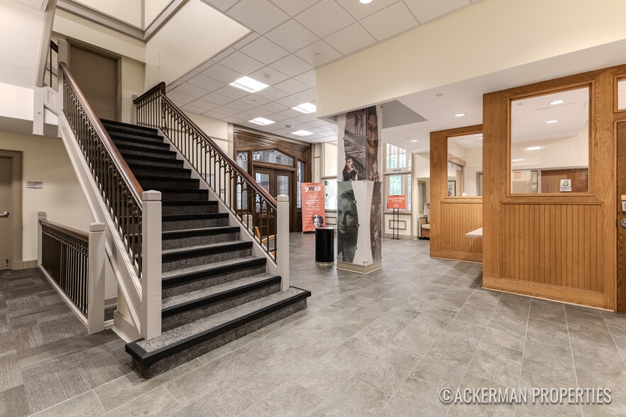 25 Sheldon Ave SE, Grand Rapids, MI for sale - Building Photo - Image 3 of 28